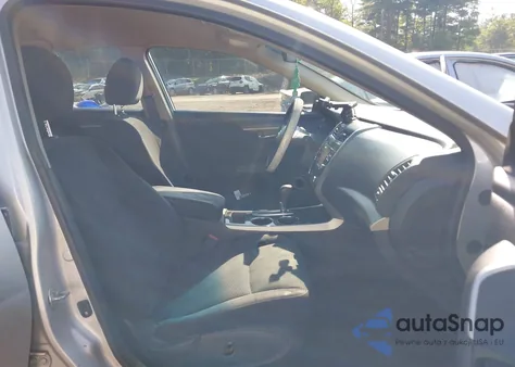 2014 Nissan Altima 2.5 Sv из США, поврежденный, VIN 1N4AL3AP2EC105482